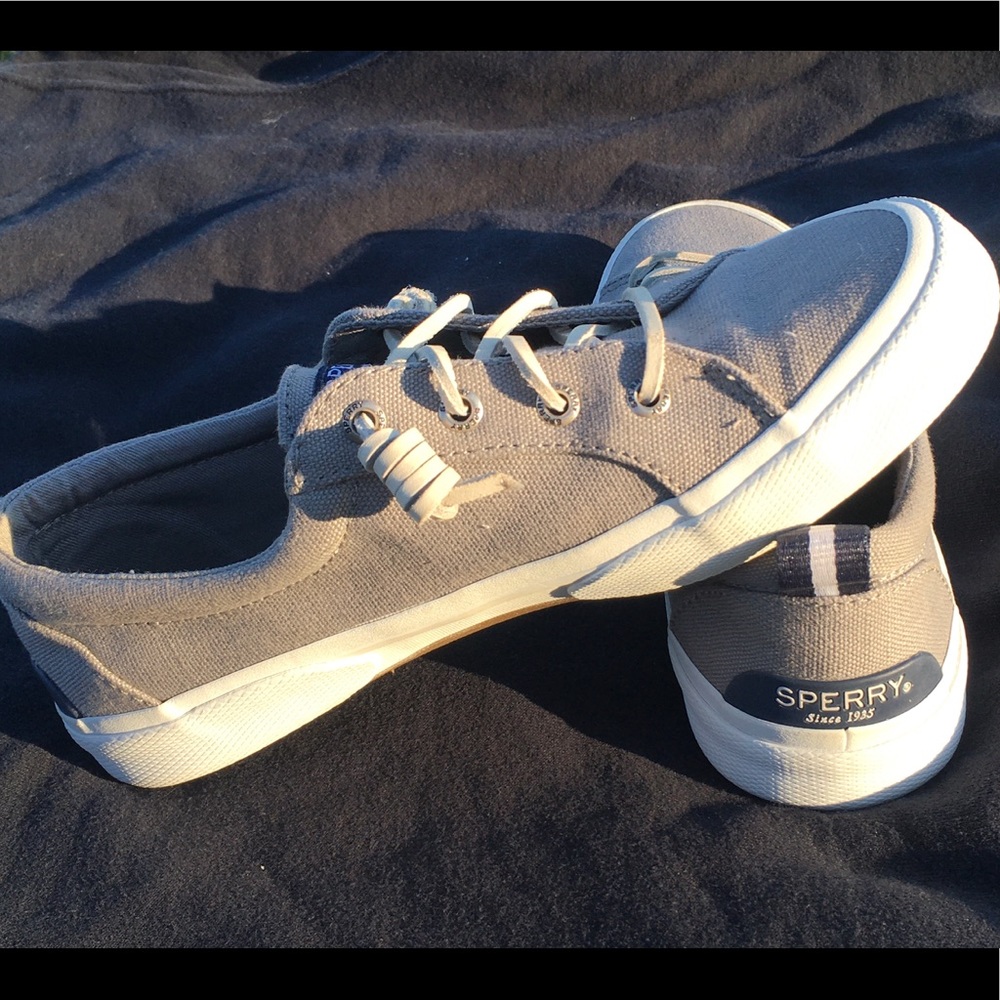 Sperry Sneakers
